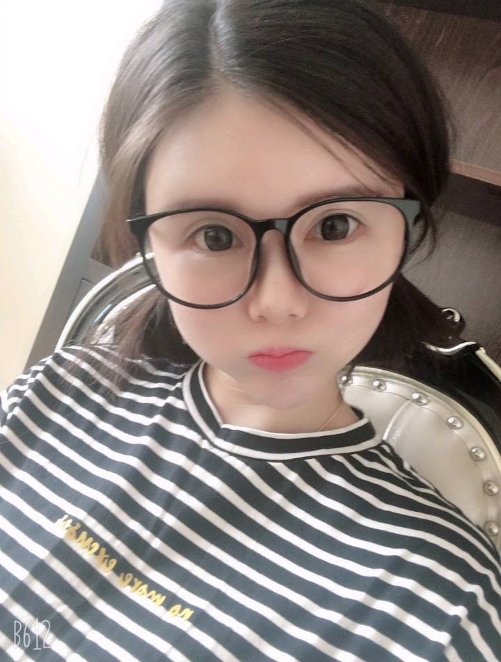 可爱的邻家小妹